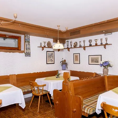 Gaestehaus Etschmann *