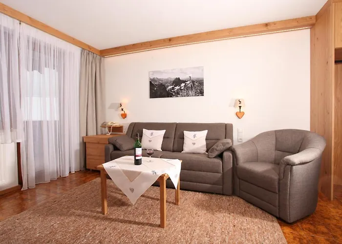 Gastehaus Etschmann *